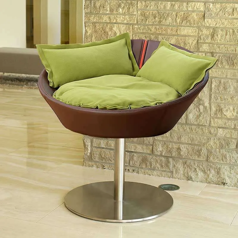 Pet Interiors Cosmo Buffalo Leather Deluxe Cat Bed