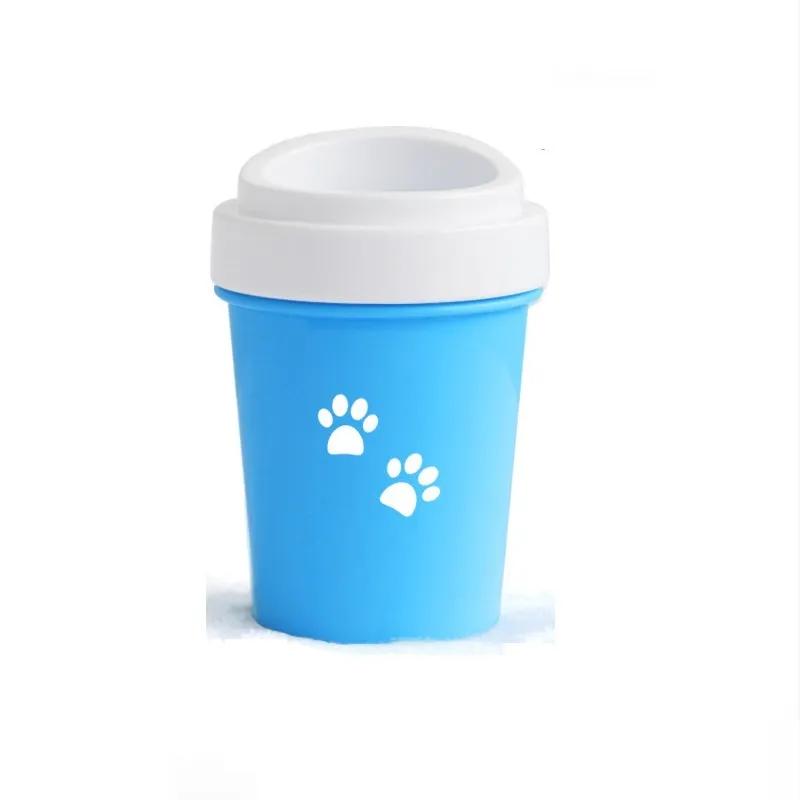 Portable paw cleaner
