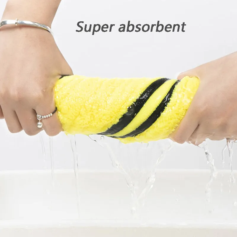 QuickDry Pet Towel – Super Absorbent Microfiber Dog & Cat Bath Towel, Soft & Fast Drying